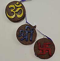 Eco friendly Cow Dung Om Shree Swastik Wall Hanging Eco friendly Cow Dung Om Shree Swastik Wall Hanging
