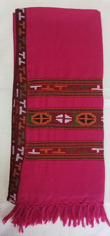 T-akhrot teen patti with border Kullu shawls T-akhrot teen patti with border Kullu shawls